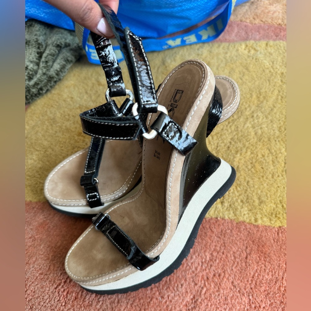 DKNY Black and Tan Sandals with Adjustable Straps